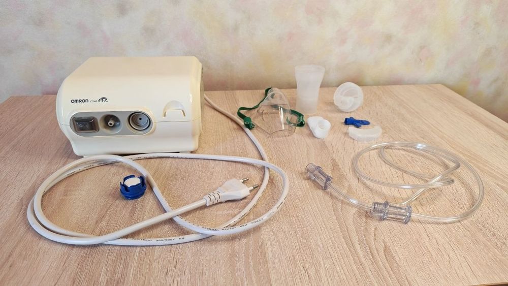 Ингалятор omron компрессионный для всех возрастов бу