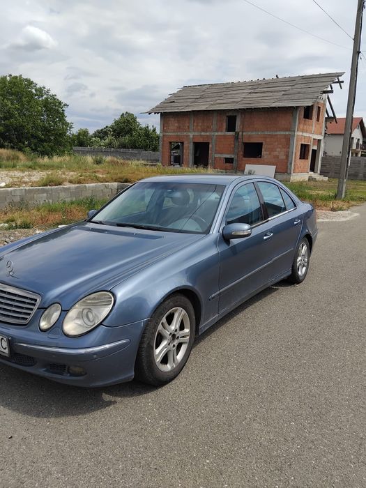 MERCEDES-BENZ E-Class 0 — imagine 3