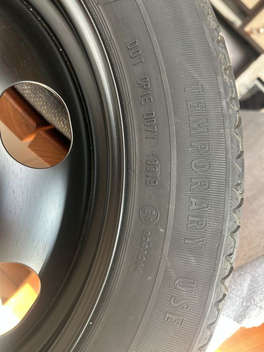 Резевни гуми,патерици: –Форд 125/70/16  -Peugeot,Пежо 3008 -135/80/18