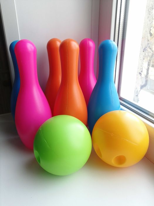 Детская игра боулинг