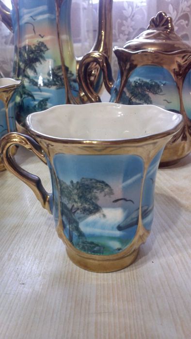 Керамический чайный сервис.