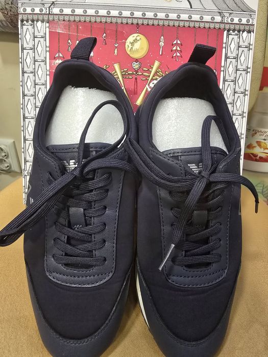 Emporio ARMANI маратонки