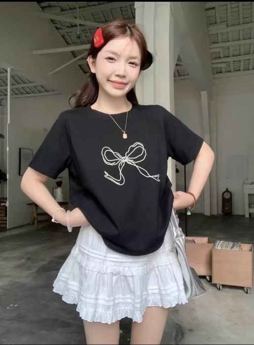 Женские футболки