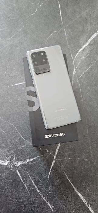 Смартфон Самсунг S20