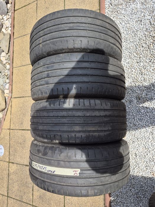 Vând cauciucuri 245/45/18 de vară set complet imp Germania  //Goodyear//