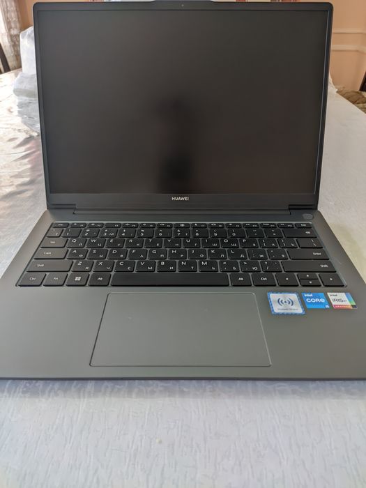 Huawei MateBook D14 (2023) / Core i5 1240P