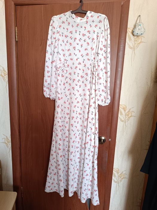 Продам длинное платье за 10 тысяч