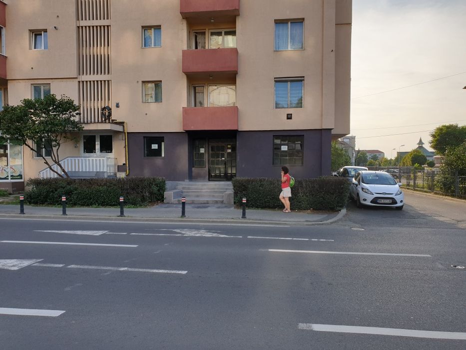 InchiriezSpatiu comercial st culturi 4/ 24  pret 500 euro sau 150000 e