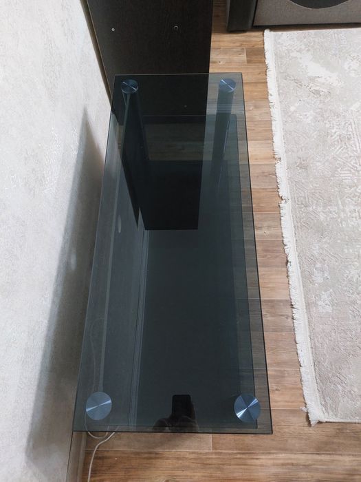 Стеклянная тумба