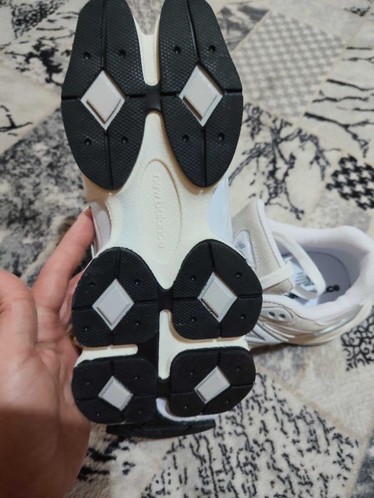 Маратонки нови new balance