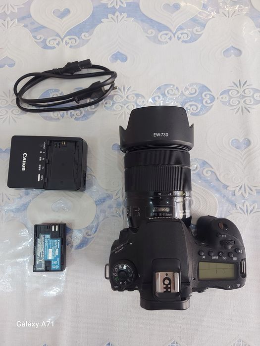 Canon 90D -18-135 mm