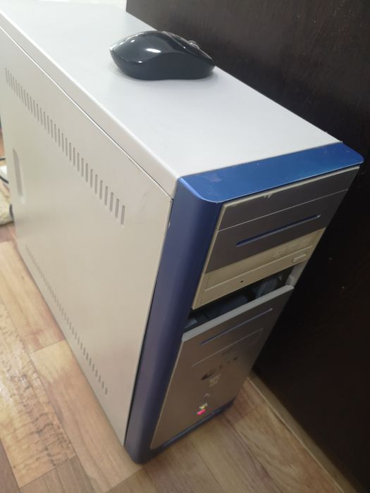 Продам Работника для офиса! PC +Bluetooth адаптер! Торг