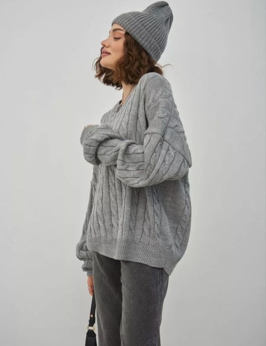 Свитер новый вязаный