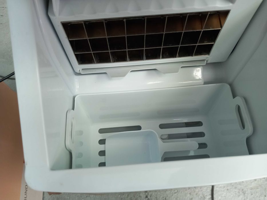 SUPER OFERTA Aparat de facut cuburi de gheata