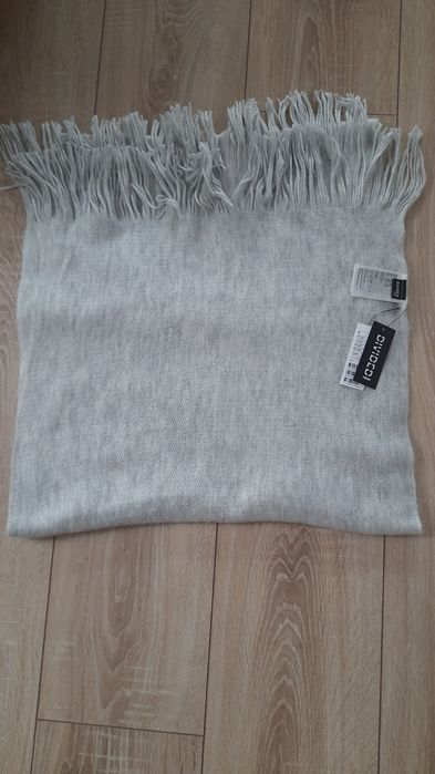 Fular  H&M divided Lana nou nouți 180cmx 40cm
