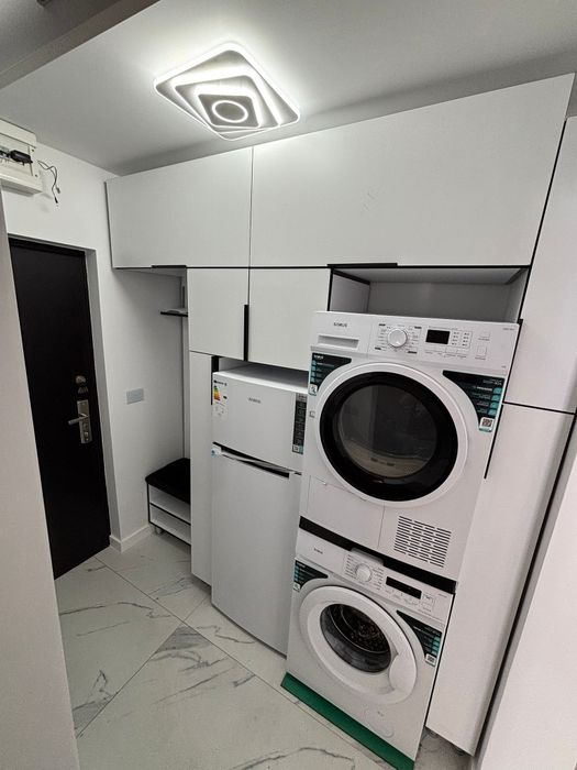 Închiriez garsoniera confort 1