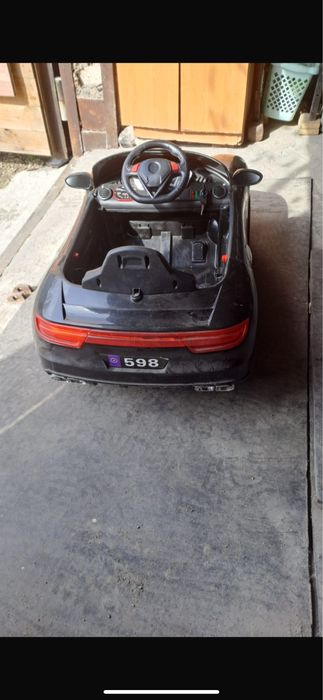 Продаю детскую  машину