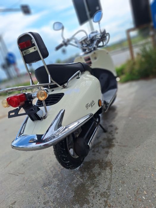 Scuter Retro Fosti
