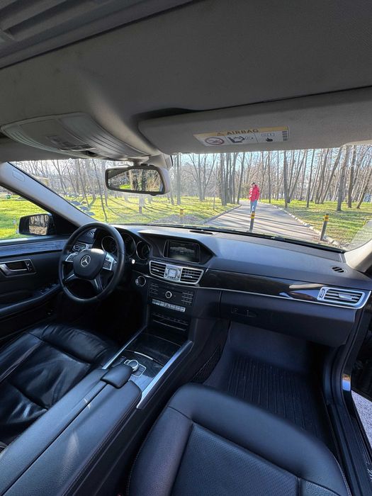 Mercedes-Benz E 220 2.1, CDI Октомври 2015, Седан