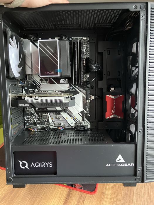 Vand PC gaming impecabil