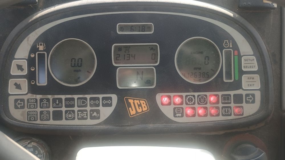 Трактор JCB  HMV 2135