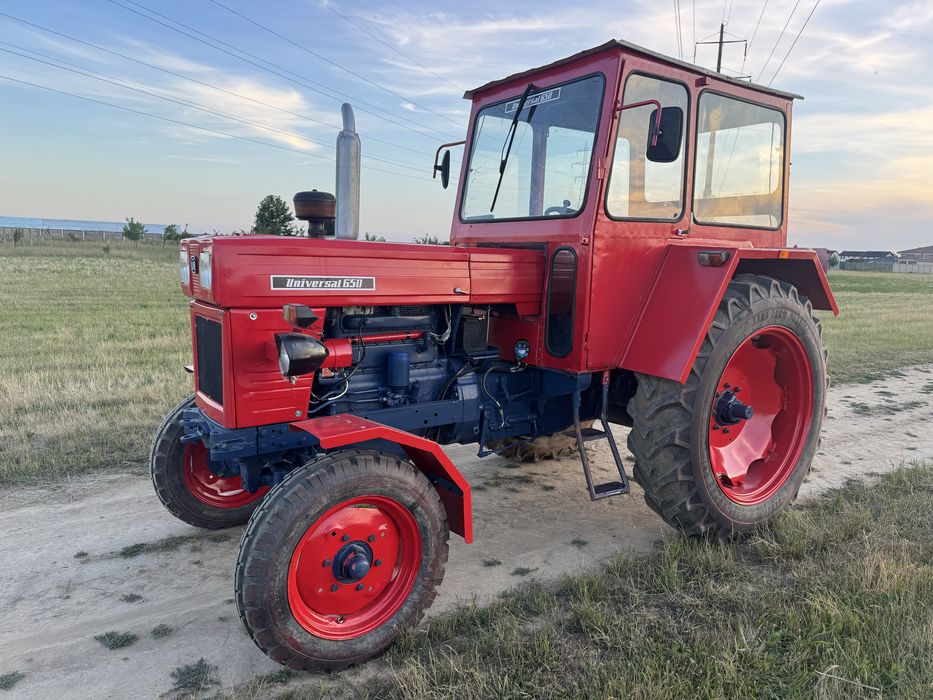 Vand tractor UTB 650