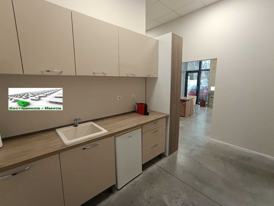 Дава се под наем Склад в Пловдив, Индустриална зона - Тракия - 874 кв.м за 3774 € - Снимка #8