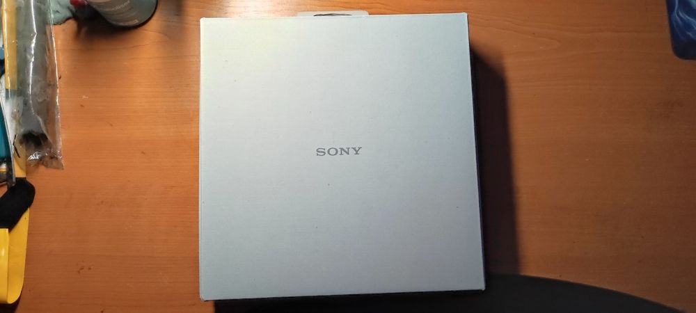 Vând căști audio sony