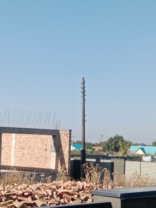 Столбы высоковольтные