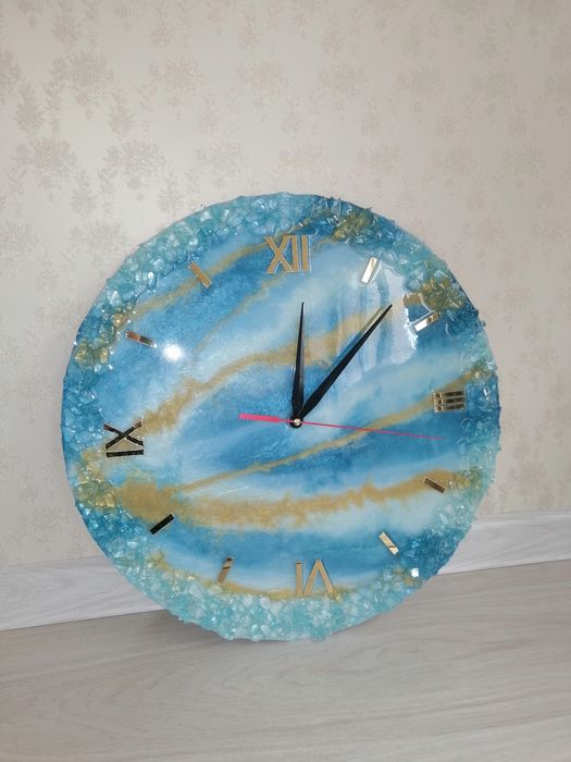 Продаю настенные часы