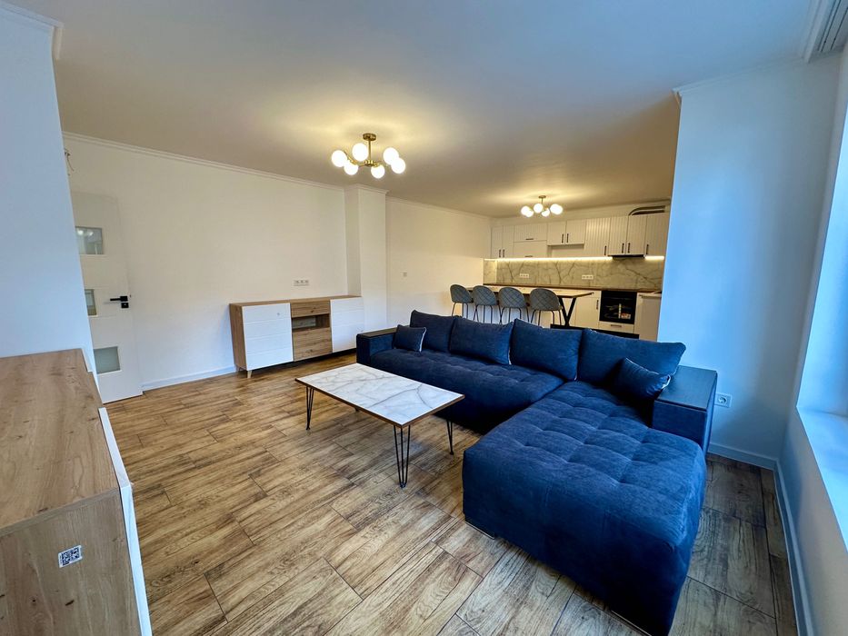 Двустаен, Завършен, обзаведен, просторен апартамент от собственик