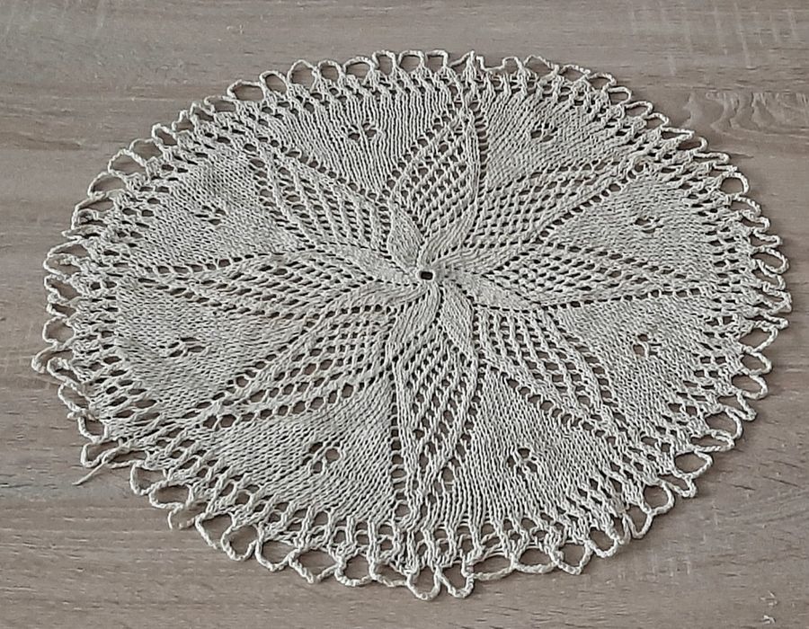 Ръчни плетива и  малки възглавнич