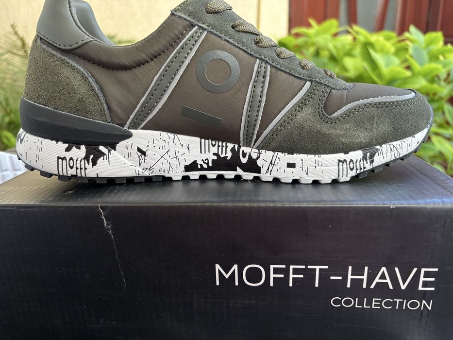 Vand adidasi noi din piele