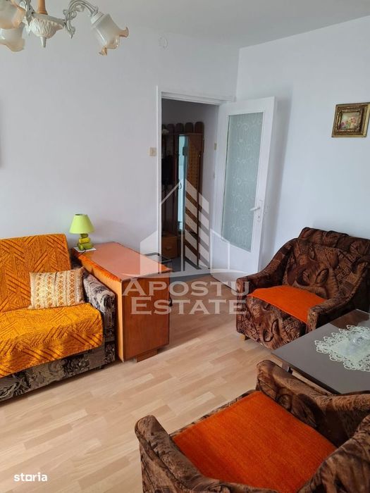 Apartament de închiriat cu 2 camere,zona Dacia,la 10 minute de centru