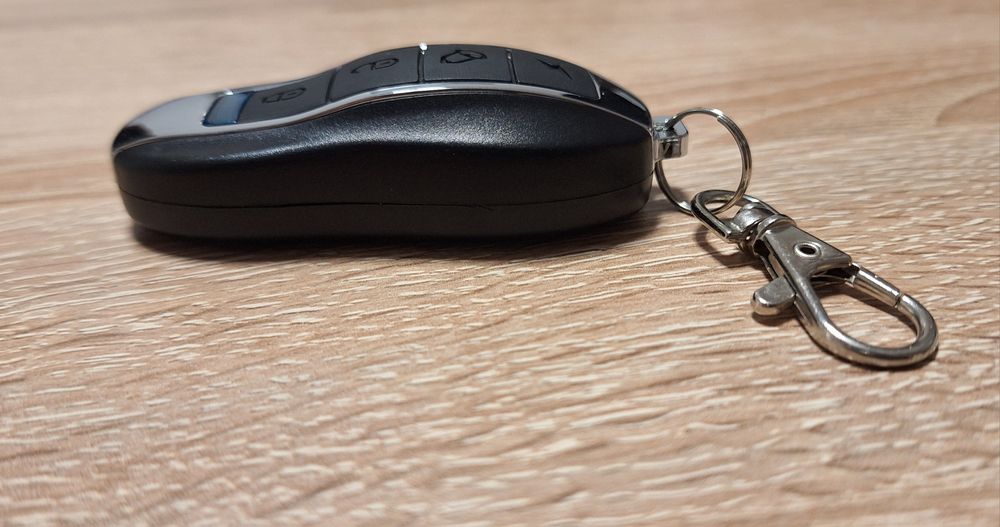 Hoverboard cu 2 motoare, 2x250W, telecomandă, Bluetooth, geantă