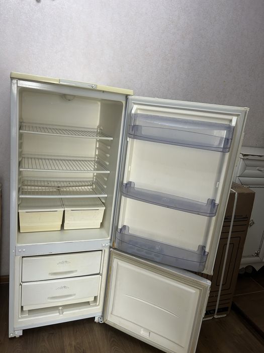 Продам б/у холодильник Бирюса