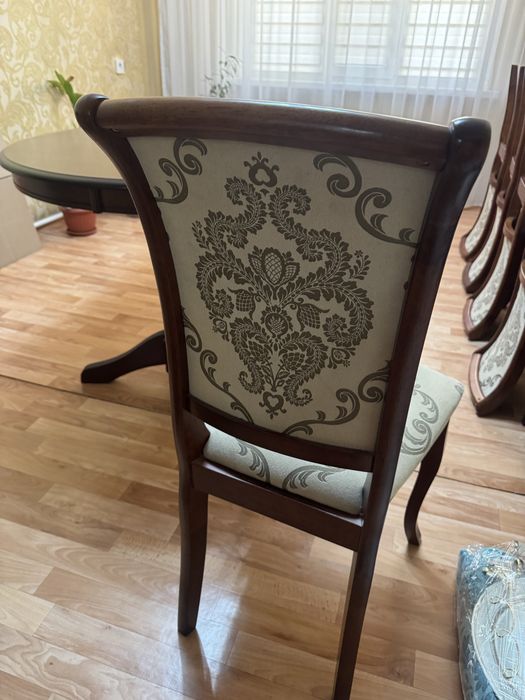 Продам Стол со стульями