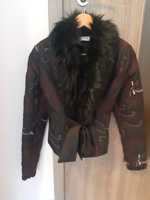 Sacou nou de dama,  cu blana, mărimea XS.