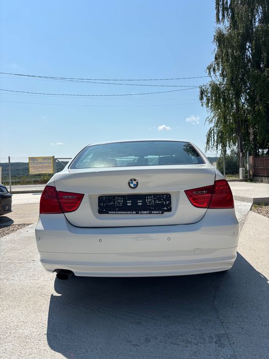 BMW 3 Series 2010 — imagine 5