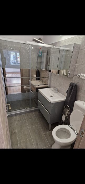 Proprietar închiriez apartament  3 camere mobilat și utilat ,zonă centrală în Cluj-napoca  pe str.  Horea.