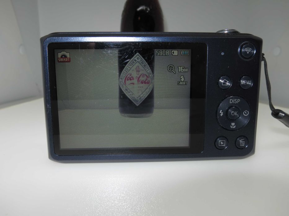 Samsung DV150F компактен фотоапарат цифрова камера със селфи екран