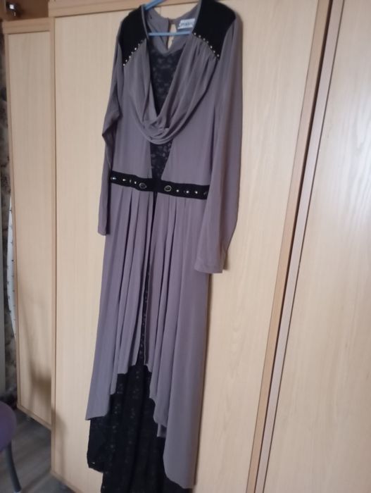 Продам платье новое