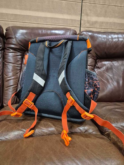 Продавам ученическа раница Herlitz Ultralight - Mechanic