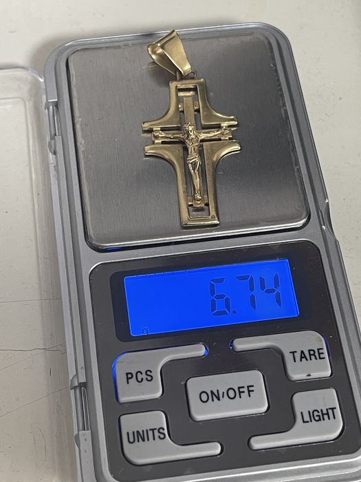 Medalion cruciulita 18K