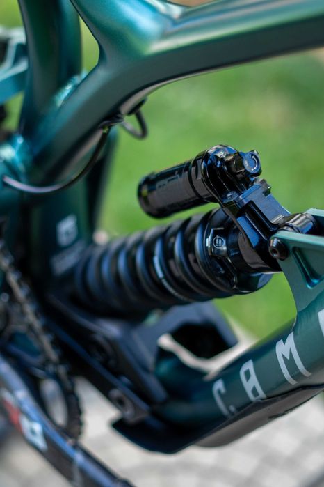 Downhill Колело Commencal Supreme DH