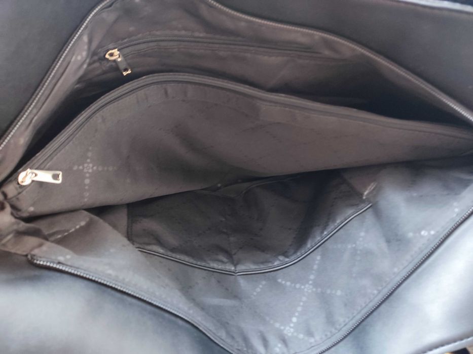 Черна дамска чанта