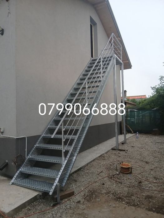 Scări metalice zincate