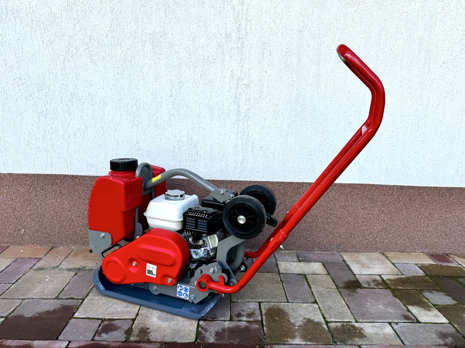 Placa compactoare Altrad Belle PCU07, NOUA! Motor Honda GX120, 70kg!