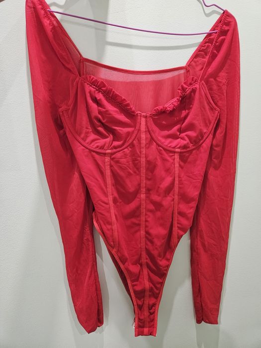 Сет боди и кожена пола