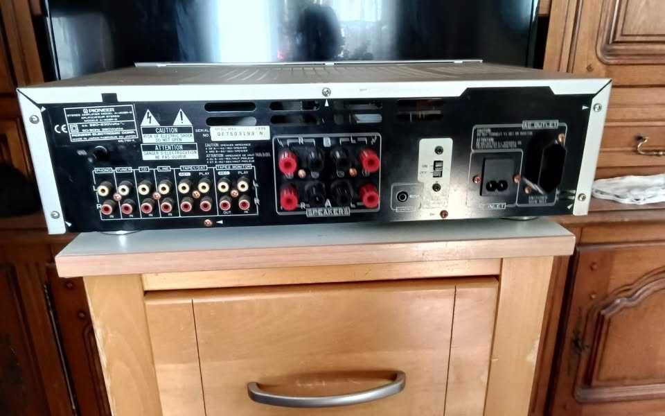 Amplificator Pioneer